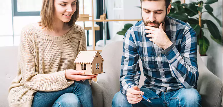 Why Homeowners Trust Clarksville Home Buyers to Sell House With Liens in Clarksville