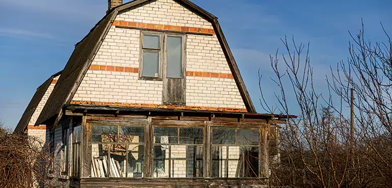 Types of Houses We Buy Without Repairs in Clarksville, TN